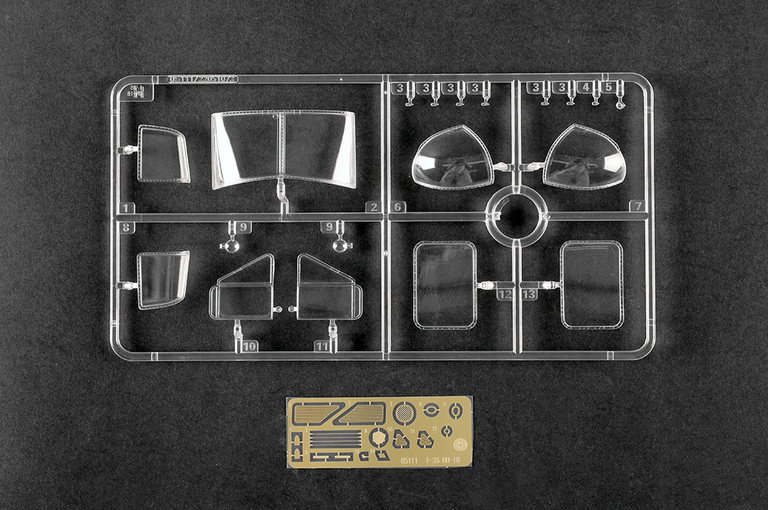 05111P Вертолет UH-1B Huey Trumpeter