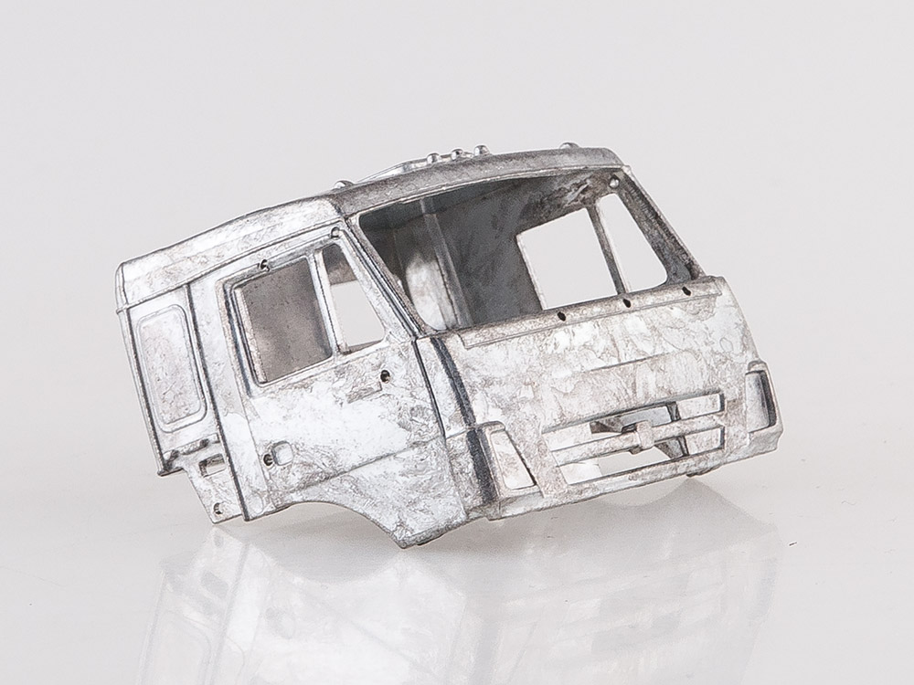 1303AVD КАМАЗ-43118 6x6 бортовой с тентом (рестайлинг) AVD Models