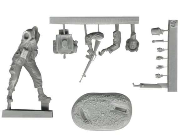 FL35045 US 25th Infantry Division Standing Firing M-16 First Legion