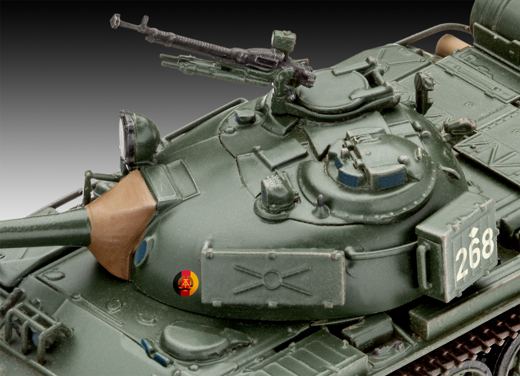 Сайт сборных моделей. 03304 Revell танк t-55 a/am (1:72). Revell t-55. Т 55 Ревелл. Т 55 Revell 1/72.