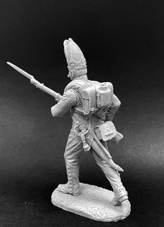 CHM-54257(M) Гренадер (или фузилер) Павловского гренадерского полка (2 варианта голов, 2 варианта рук), Россия 1812-14 гг. белый металл Chronos Miniatures