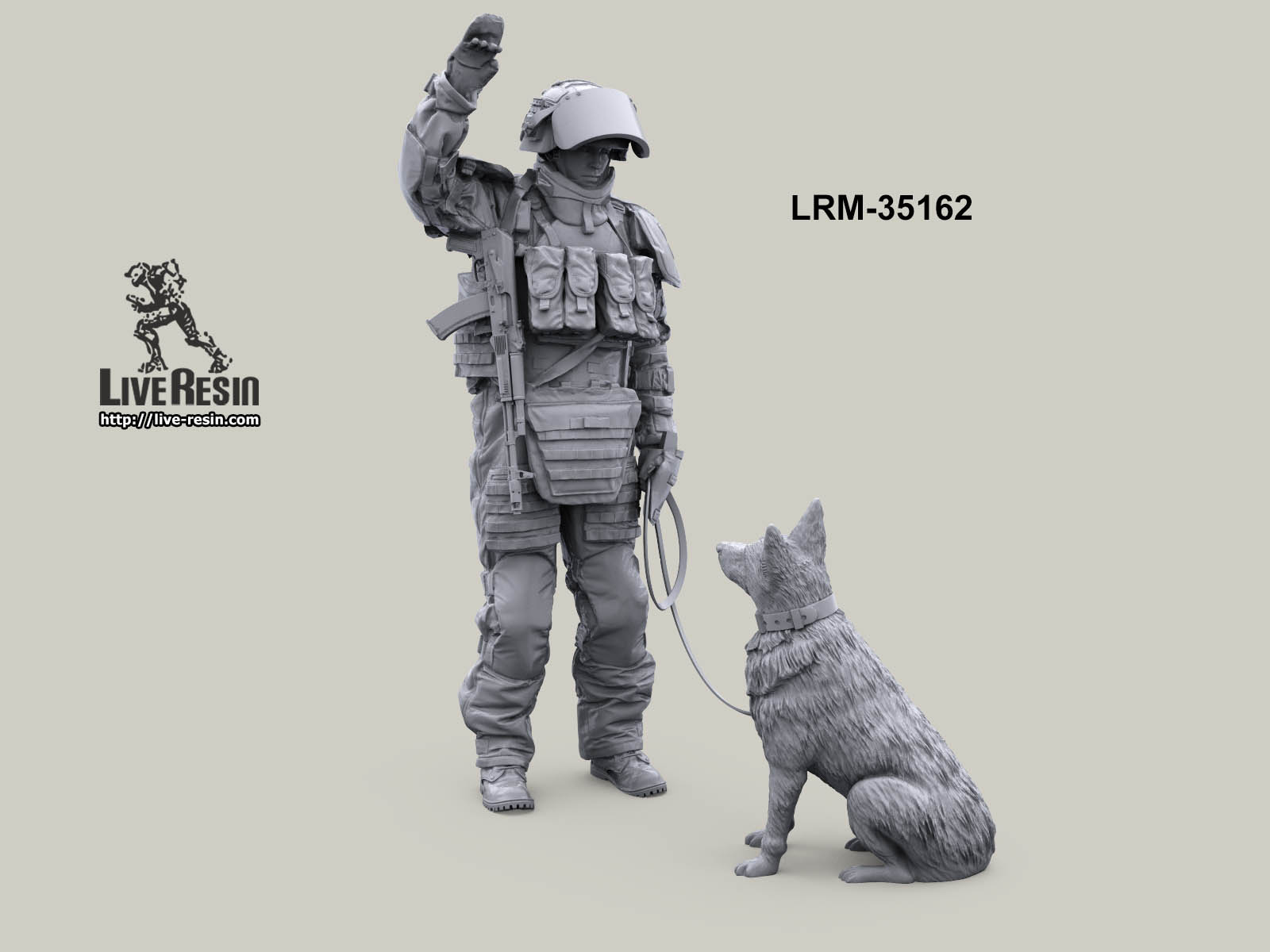 LRM35162 Современный Российский сапер в тяжелом костюме разминирования со служебной собакой (Не для свободной продажи) Live Resin