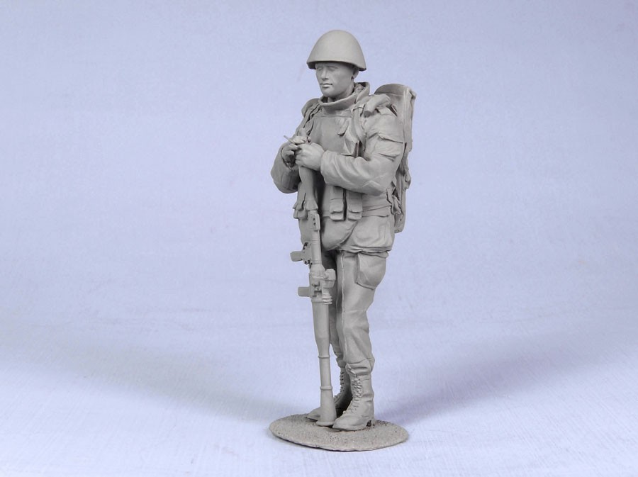 Т-35068 Российский солдат с РПГ-7 (Чечня 1994-2005 гг) с подставкой Tank