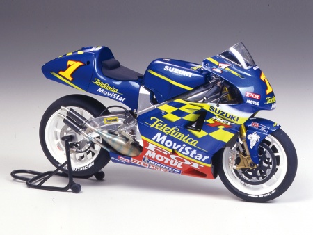 14089 Telefonica MoviStar SUZUKI RGV-Г `01 Tamiya