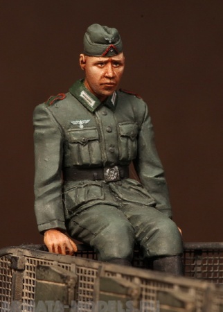3539SOGA German antiaircraft gunner SOGA Miniatures