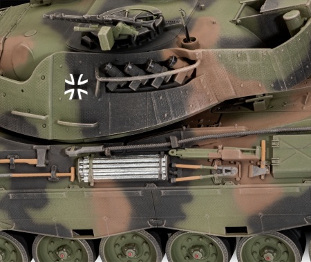 03320RE Танк ФРГ Леопард 1A5 Revell