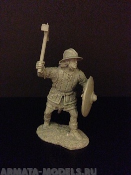 500ТБ Пеший англичанин  с клевцом